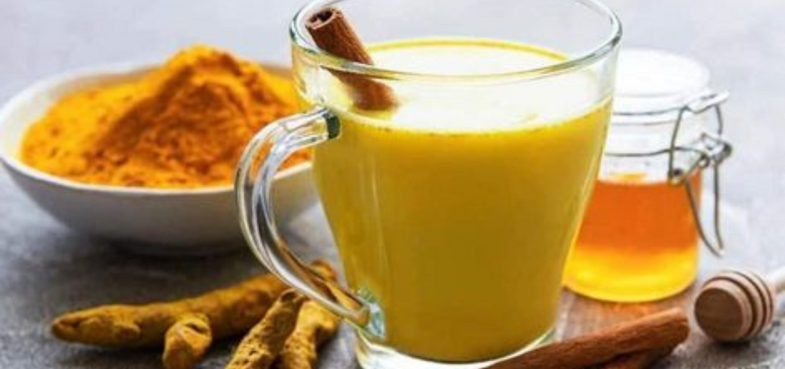 The Golden Elixir – Health Benefits & Uses of Haldi Doodh